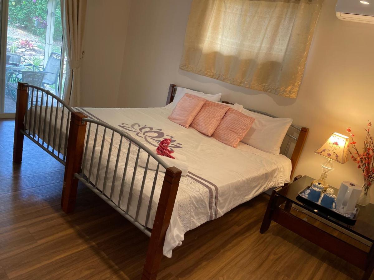 Theme Parks Amituofo Homestay Gold Coast Exterior foto
